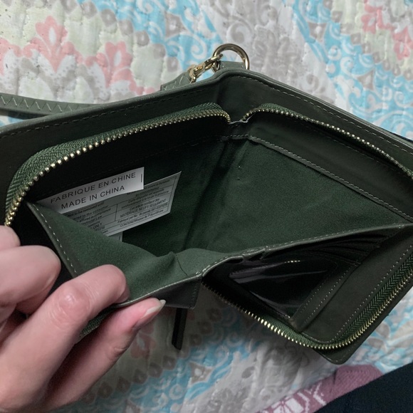 NWOT Soft Green Leather Crossbody - Picture 7 of 9